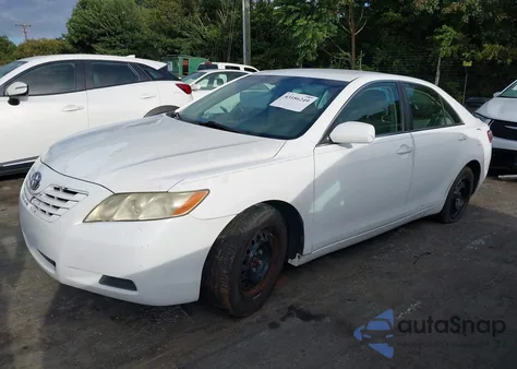 2007 Toyota Camry Le z USA, uszkodzony, nr VIN 4T1BE46K67U670368